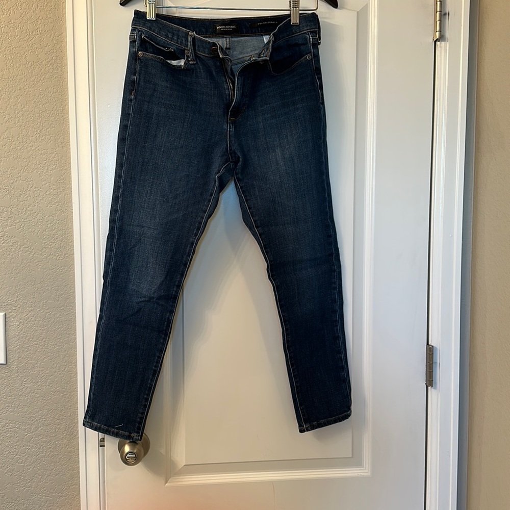 Dark wash high rise skinny Jean banana republic